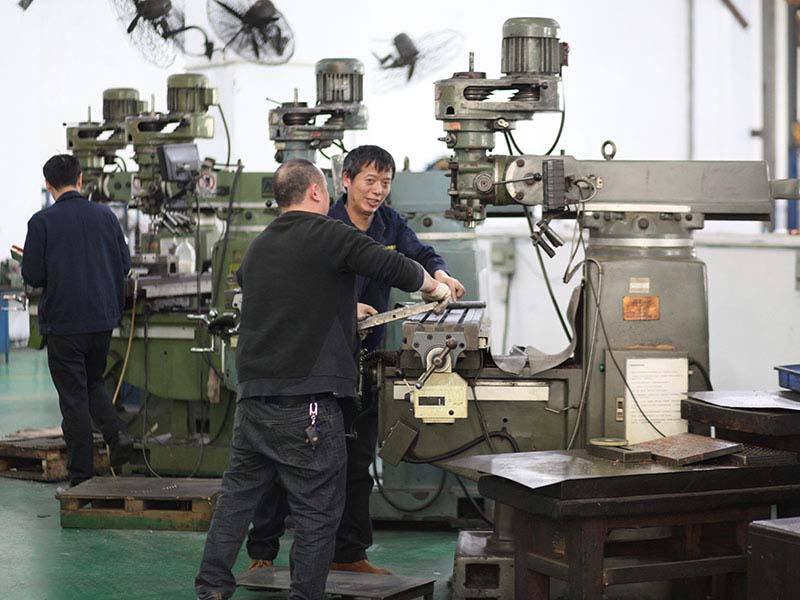 深圳（zhèn）塑膠模具廠：模具修理的要點